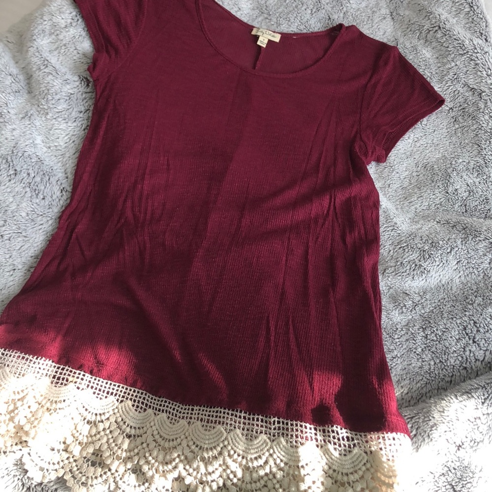 Long burgundy short sleeve shirt